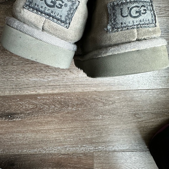 UGG Classic Cardy Knee-High Boot - Picture 5 of 12